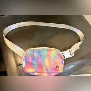 Pre-Owned Lululemon Belt Bag